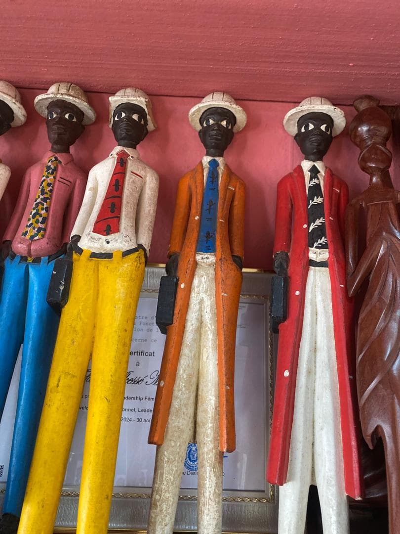 statue <<les colons >>